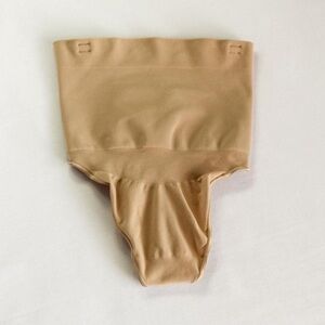 SKIMS NWOT core control mid waist thong